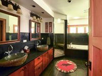 40 East Ash