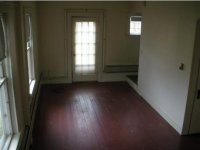 39.5 N Elm Street