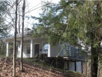 39.5 N Elm Street