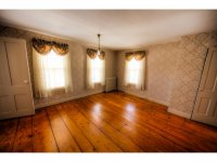27 Pleasant Street