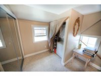 2748-2 E. Woodstock Rd