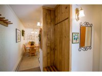 697 East Mountain Road Whiffletree