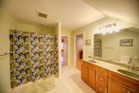 3230 North Bridgewater