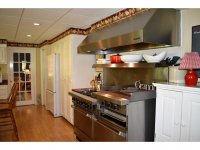 321 South Mendon