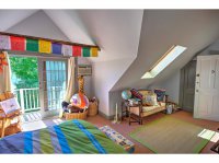 1215 West Woodstock