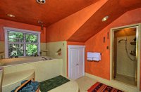 1723 Hale Hollow