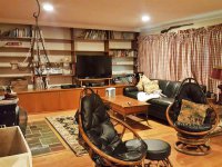 437 West Hill