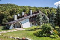 2358 Route 100 Wintergreen