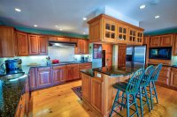 1261 North Bridgewater