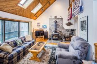 281 Upper Rebecca