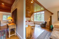 2352 Curtis Hollow