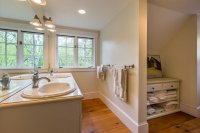 2352 Curtis Hollow