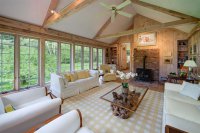 2150 Hale Hollow
