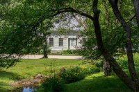 2150 Hale Hollow