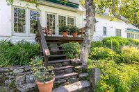 2150 Hale Hollow