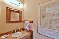 102 East Ash Hawk Inn and Mountain Resort
