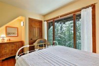 102 East Ash Hawk Inn and Mountain Resort