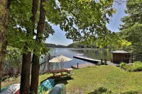 102 East Ash Hawk Inn and Mountain Resort