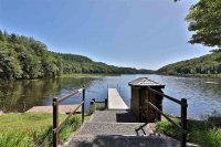 102 East Ash Hawk Inn and Mountain Resort