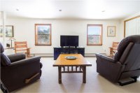 3903 Densmore Hill