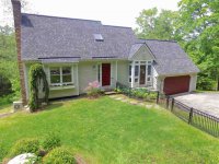 3903 Densmore Hill