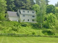3903 Densmore Hill