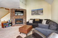 794 East Mountain