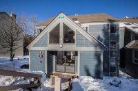 697 East Mountain
