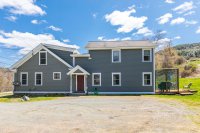 2776 East Woodstock