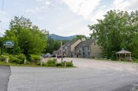695 East Mountain