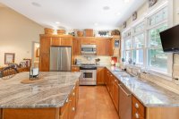 350 Oak Lodge