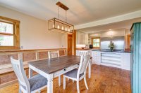 370 Lombard Hill
