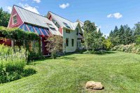 370 Lombard Hill