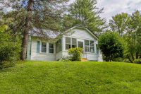 608 East Woodstock