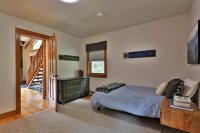 790 Chapman