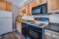 907 E Mountain