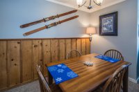 907 E Mountain
