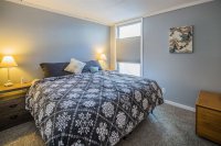 907 E Mountain