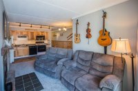 907 E Mountain
