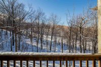 907 E Mountain