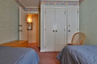 697 East Mountain
