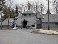 329 Village The Woods Resort & Spa