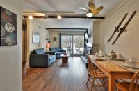 695 E Mountain