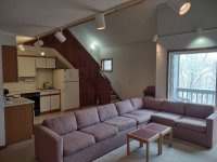 697 East Mountain