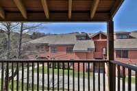 526 East Mountain