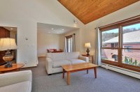 526 East Mountain