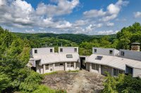 148B East Hill