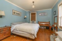 1222 West Woodstock