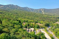 776 East Mountain