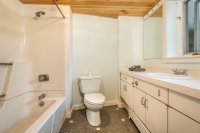 148B East Hill